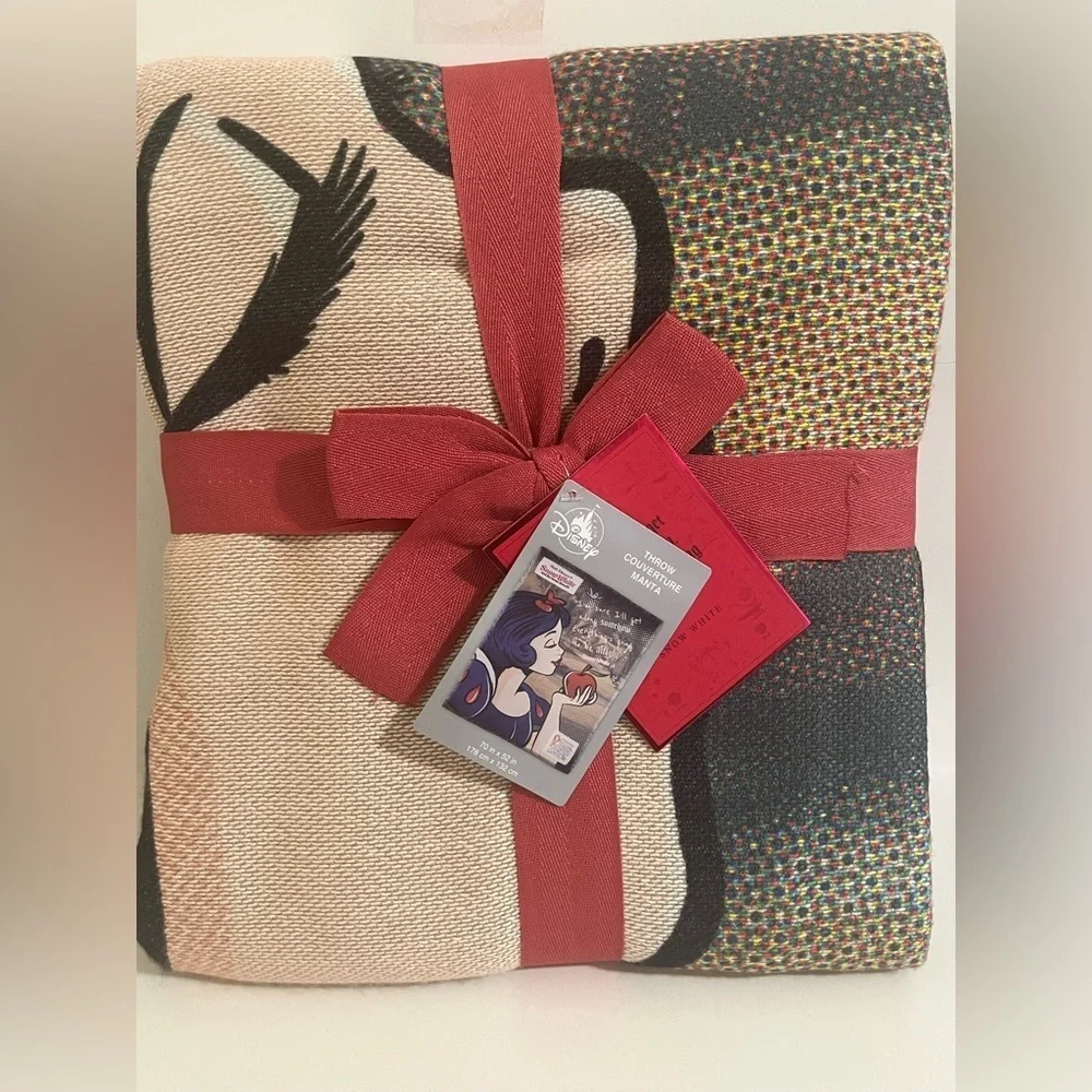 Snow White Woven Throw